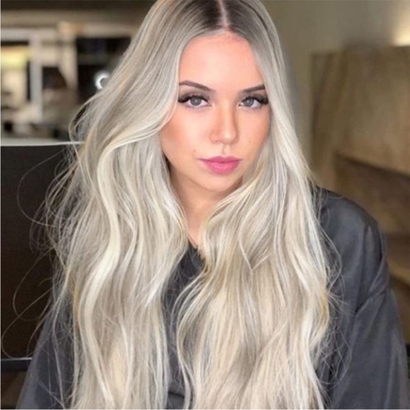 22” Brown Mix Blonde Natural Wavy Lace Front Wig NEW